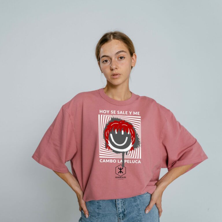 pink t-shirt woman